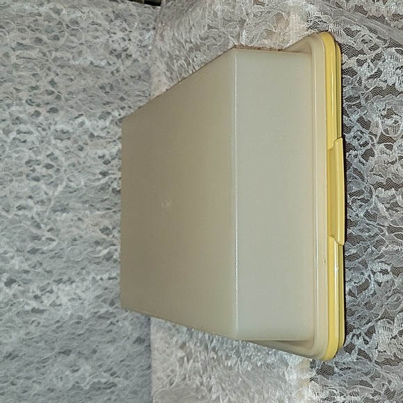 Tupperware: Cake Keeper Container - Picture 2 of 8